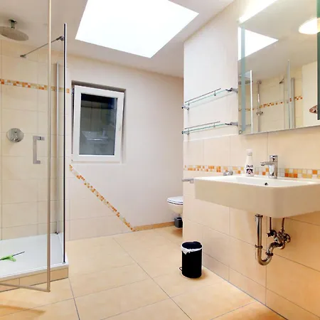 Kleines Haus Am Wald, Whg 1 Julia Sellin (Rugen)