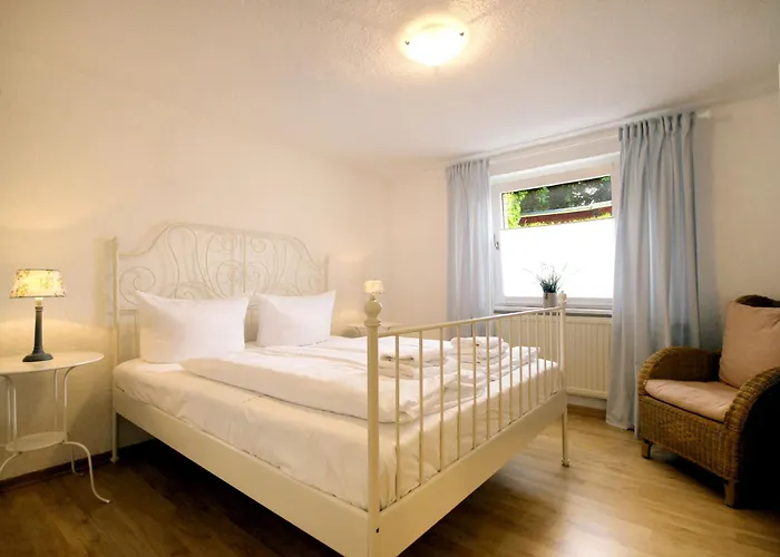 Kleines Haus Am Wald, Whg 1 Julia Sellin (Rugen)